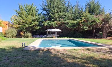 139 m2 en 5000 de terreno Las Mercedes UF 8000