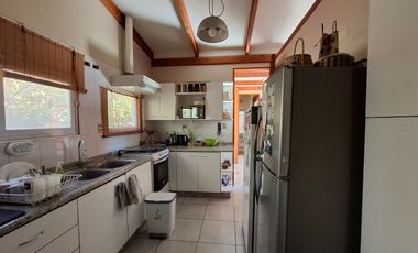 139 m2 en 5000 de terreno Las Mercedes UF 8000