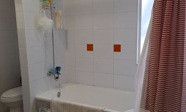 139 m2 en 5000 de terreno Las Mercedes UF 8000