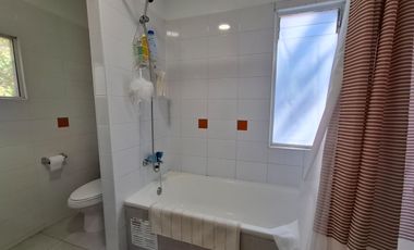 139 m2 en 5000 de terreno Las Mercedes UF 8000