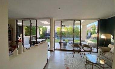 VENTA CASA FULL EQUIPADA EN PIEDRA ROJA| CON QUINCHO Y PISCINA | CAMINABLE A COLEGIO PEDREGALES Y SAN ANSELMO | UF 13.900