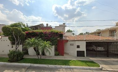 AMPLIA CASA EN VENTA