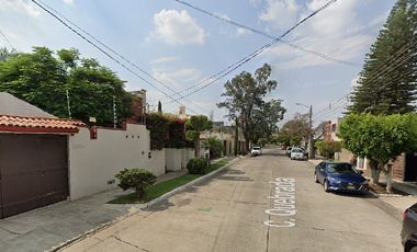 AMPLIA CASA EN VENTA