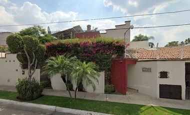 AMPLIA CASA EN VENTA