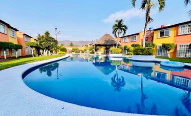 CASA AMUEBLADA EN RENTA EN FRACCIONAMIENTO LAS GARZAS CON ALBERCA EN ÁREA COMÚN