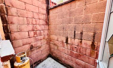 CASA AMUEBLADA EN RENTA EN FRACCIONAMIENTO LAS GARZAS CON ALBERCA EN ÁREA COMÚN