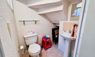 CASA AMUEBLADA EN RENTA EN FRACCIONAMIENTO LAS GARZAS CON ALBERCA EN ÁREA COMÚN