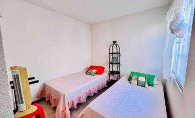 CASA AMUEBLADA EN RENTA EN FRACCIONAMIENTO LAS GARZAS CON ALBERCA EN ÁREA COMÚN