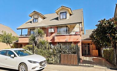 CASA 4 DORMITORIOS. 4 BAÑOS, CON AIRES ACONDICIONADOS, AMERICO VESPUCIO 2501, MAIPU