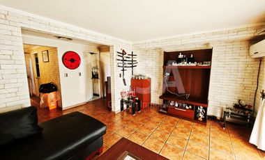 CASA 4 DORMITORIOS. 4 BAÑOS, CON AIRES ACONDICIONADOS, AMERICO VESPUCIO 2501, MAIPU