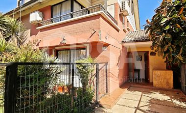 CASA 4 DORMITORIOS. 4 BAÑOS, CON AIRES ACONDICIONADOS, AMERICO VESPUCIO 2501, MAIPU