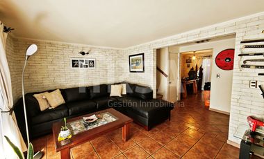 CASA 4 DORMITORIOS. 4 BAÑOS, CON AIRES ACONDICIONADOS, AMERICO VESPUCIO 2501, MAIPU