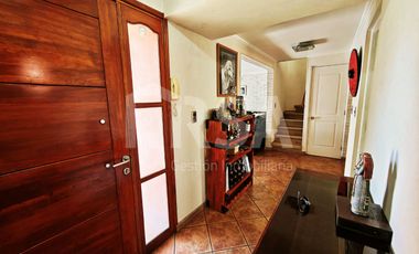 CASA 4 DORMITORIOS. 4 BAÑOS, CON AIRES ACONDICIONADOS, AMERICO VESPUCIO 2501, MAIPU