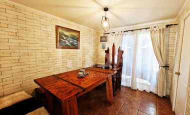 CASA 4 DORMITORIOS. 4 BAÑOS, CON AIRES ACONDICIONADOS, AMERICO VESPUCIO 2501, MAIPU