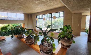 Casa en renta con amplio jardín | San Miguel Xicalco, Tlalpan | 1.100 m² de terreno