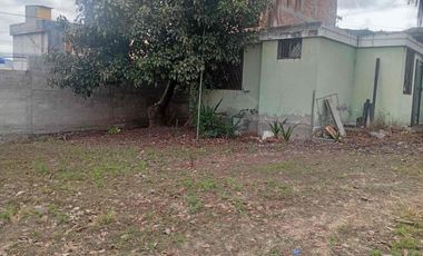 CASA con amplio terreno de venta en Ibarra