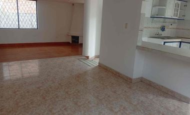 CASA con amplio terreno de venta en Ibarra