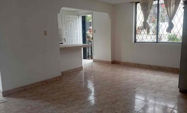 CASA con amplio terreno de venta en Ibarra