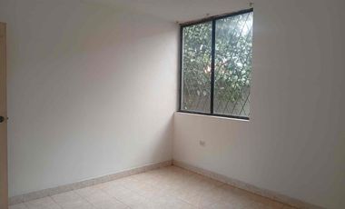 CASA con amplio terreno de venta en Ibarra