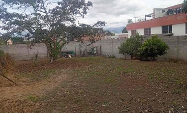 CASA con amplio terreno de venta en Ibarra