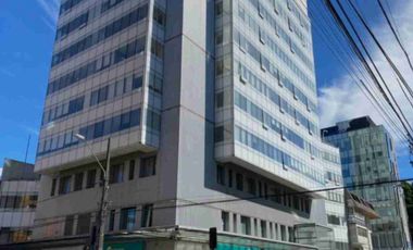Arriendo oficina en centro de Puerto Montt 2 ambientes y baño piso 12 Edificio Cámara Chilena de la Construcción