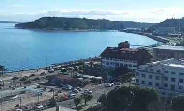 Arriendo oficina en centro de Puerto Montt 2 ambientes y baño piso 12 Edificio Cámara Chilena de la Construcción