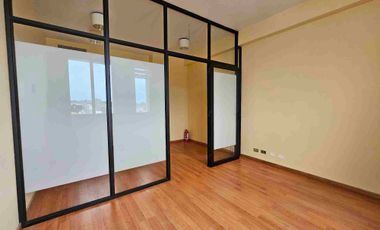 Arriendo oficina en centro de Puerto Montt 2 ambientes y baño piso 12 Edificio Cámara Chilena de la Construcción