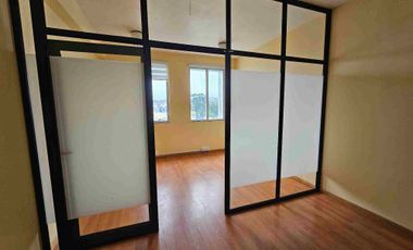 Arriendo oficina en centro de Puerto Montt 2 ambientes y baño piso 12 Edificio Cámara Chilena de la Construcción