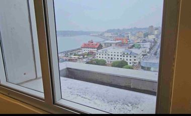 Arriendo oficina en centro de Puerto Montt 2 ambientes y baño piso 12 Edificio Cámara Chilena de la Construcción