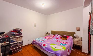 VENDO Depa tipo casa en Primer piso, San Miguel!