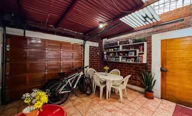 VENDO Depa tipo casa en Primer piso, San Miguel!
