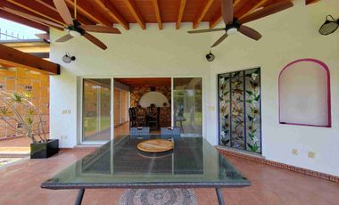 Casa en renta en fraccionamiento con vigilancia