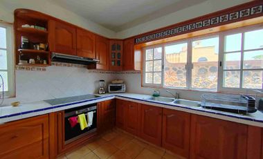 Casa en renta en fraccionamiento con vigilancia