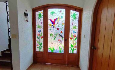 Casa en renta en fraccionamiento con vigilancia