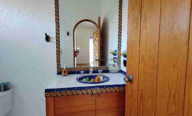 Casa en renta en fraccionamiento con vigilancia