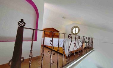 Casa en renta en fraccionamiento con vigilancia