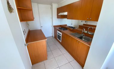 Acogedor Departamento en Arriendo Condominio Plaza Club 3 dormitorios 2 baños estacionamiento bodega piscina quinchos conserjeria