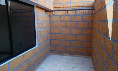 RENTA CASA DENTRO DE PRIVADA - VALLE DEL CRISTAL METEPEC- CERCA DE PARQUE LA PILITA