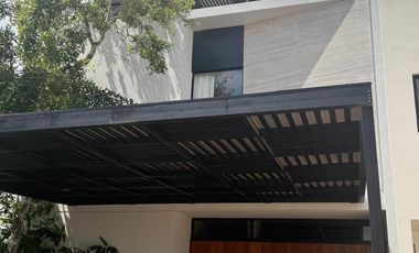 Hermosa Casa en Venta en Residencial Rio Cancun
