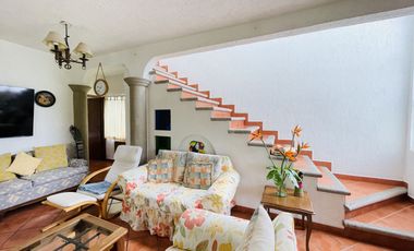 CASA CON 1000 MTS DE TERRENO EN FRACCIONAMIENTO EN SANTA INES