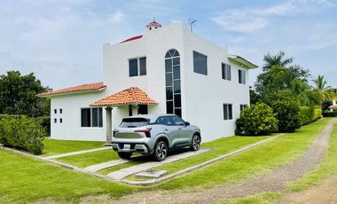 CASA CON 1000 MTS DE TERRENO EN FRACCIONAMIENTO EN SANTA INES