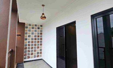 Rumah baru jadi dalam kompleks condet