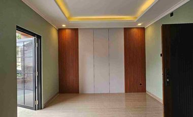 Rumah baru jadi dalam kompleks condet