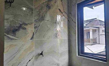 Rumah baru jadi dalam kompleks condet