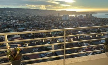 Oportunidad De Panorámica Vista Al Puerto