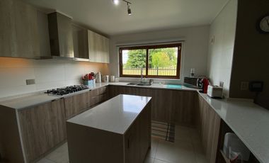 Hermosa y Amplia Casa Sector Residencial de Temuco