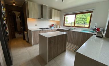 Hermosa y Amplia Casa Sector Residencial de Temuco