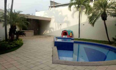 Urbanización en Ceibos  venta de Casa excelente ubicación.