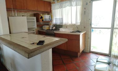 RENTO CONDOMINIO AMUEBLADO COL. LOMAS DE LA SELVA