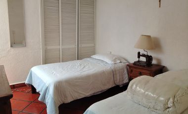 RENTO CONDOMINIO AMUEBLADO COL. LOMAS DE LA SELVA